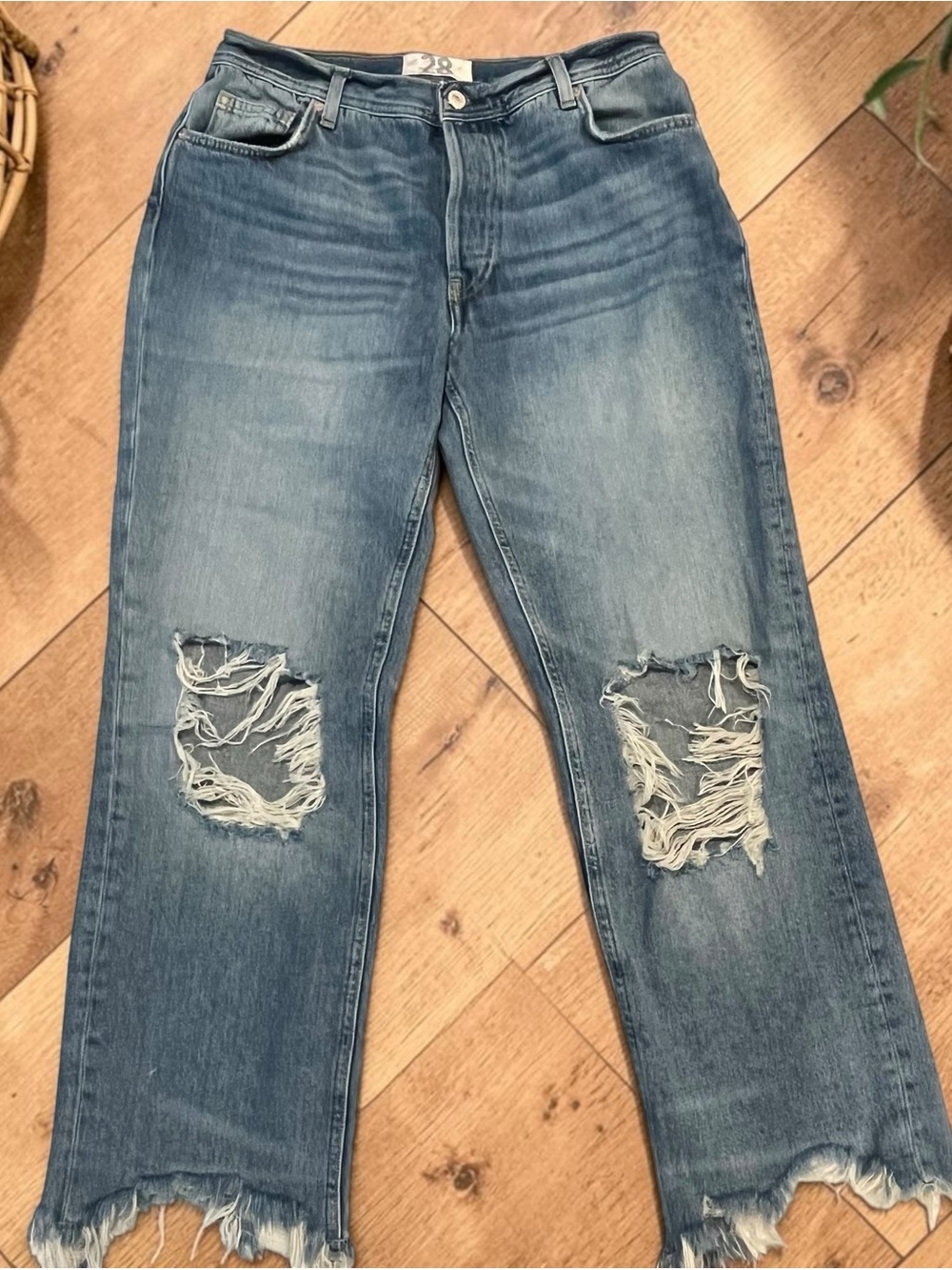Free People We The Free Button Fly Crop Jeans 28 Distressed Raw Hem Frayed Boho